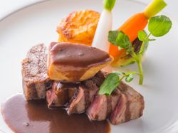 特選黒毛和牛フィレステーキとフォアグラ ペリゴール風トリュフソース
