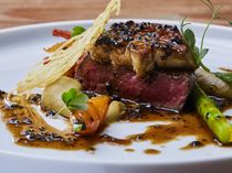 本場フランス星付きレストランで研鑽を積んだシェフがつくる「本物」のフレンチ