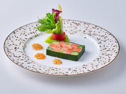 トラウトと野菜のモザイク仕立て フレンチキャビア添え お祝いのブーケ