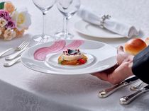 華やかさとやさしさをテーマに