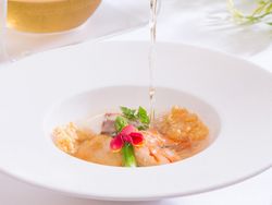真鯛とカニムースのマリアージュ スープ仕立て