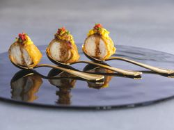 「試合前のゲン担ぎは父の " 勝つ " 丼!」