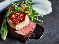 特選黒毛和牛フィレ肉の贅沢ロッシーニ仕立て