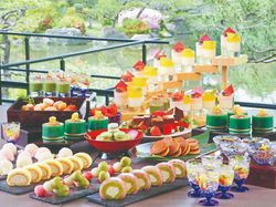 デザートビュッフェ