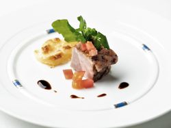 雪室熟成ポークとグラタンドフィノワ
ローズマリー風味のトマトバルサミコ