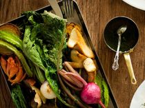 【感動を求め続け創作し、素材からこだわり抜いたお料理】