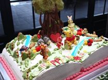 専属パティシエと作る、世界に一つだけのお二人らしさ溢れるフルオーダーウェディングケーキが叶う♪