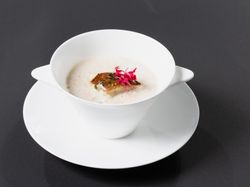 【温前菜】フォアグラのポワレ クレーム・ドゥ・シャンピニオン コンソメロワイヤル