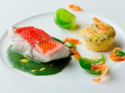 旬魚のヴェルデュレット ムール貝と桜海老のクラフティ