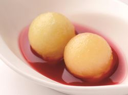 ポートワインに漬け込んだメロン果肉