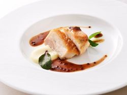 国産鶏もも肉のロースト
ポムピューレ
マスタードのソース