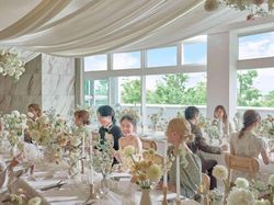 館内には系列レストランがあり、結婚式後のアニバーサリーには特別コースをご用意