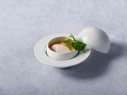 茶碗蒸し ~奥美濃古地鶏つみれ 紅白蒲鉾 銀餡~