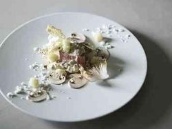 国産牛フィレ肉の低温ロースト 白いドレッセ