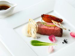 国産牛ロース肉のグリエ