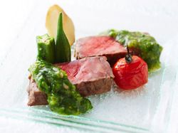 国産牛ロースのステーキ 菜の花と醤油麹のソースで