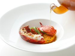 カナダ産オマール海老のパエリア風