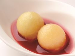 ポートワインに漬け込んだメロン果肉