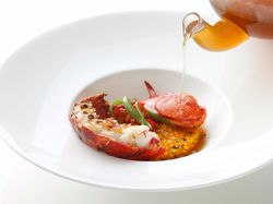 カナダ産オマール海老のパエリア風