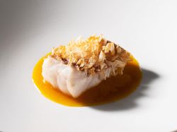 旬魚の鱗焼き ブイヤベースのスープ仕立て