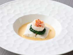 平目のヴァプールとヌイユ 雲丹香るソース・ヴァンブラン