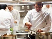 熱いものは熱いまま、冷たいものは冷たいまま、最適な温度とタイミングでゲストのもとにお届け