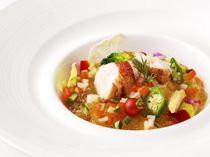 食材にも徹底的にこだわりを。おふたりだけのオートクチュールメニューは世界に一つだけの特別メニュー