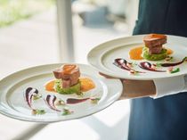 熱いものは熱いまま、冷たいものは冷たいまま、最適な温度とタイミングでゲストのもとにお届け