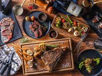 炭焼きのお肉と九州食材を融合したニューアメリカンな料理