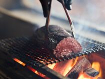 ステーキハウスだからこそ叶う炭焼きのお肉と九州食材を融合したグリル料理