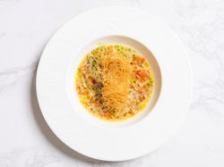 天然真鯛のカダイフ巻き 各種野菜の入ったソース