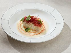 近海産赤マチのヴァプール ブールブランとスモークパプリカピュレ