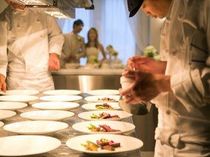 食材にも徹底的にこだわりを。おふたりだけのオートクチュールメニューは世界に一つだけの特別メニュー