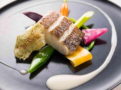 真鯛のポワレ シャンパンソース