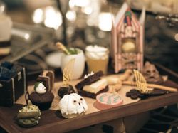 魔法の世界!オリジナルデザートブッフェも