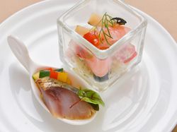 魚介とクスクスのタブレニース風
鯖の瞬間スモークとラタトィユ