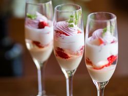 イチゴと豆乳のパフェ