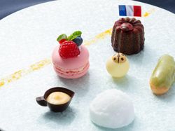 フレンチ菓子の取り合わせ