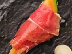 フランス産生ハムとメロンのアンサンブル