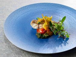 琉球クファジューシーミーバイのポワレ セミドライトマトとシマナーのソース 島野菜のソテーを添えて