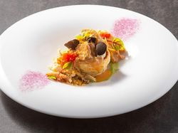 トリュフ香る鴨のコンフィ ヴォローヴァン仕立て