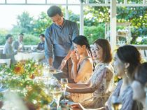 料理が一番良い状態でゲストのもとへ。最高の時間をお過ごしいただける細やかな心配り