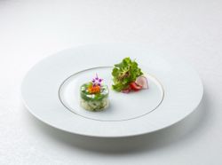 真鯛のタルタル 新緑のミモザ仕立て