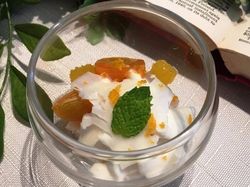 名古屋コーチン温度卵とカリフラワーのエスプーマ~トリュフのヴィネグレット~