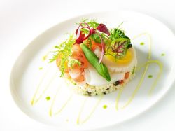 魚介のクスクスのサラダ アイオリとハーブオイル