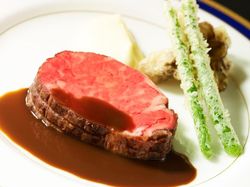 特選牛ロースのロースト わさび風味ソースで