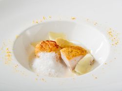 帆立のポワレと鶏もも肉のコンフィ
スパイスの香り