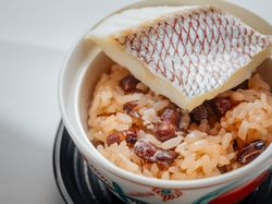 祝い鯛と赤飯