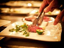 併設レストランで、結婚式後も記念日にお食事を。おふたりの原点の場所と想い出の味を生涯ご提供するお約束