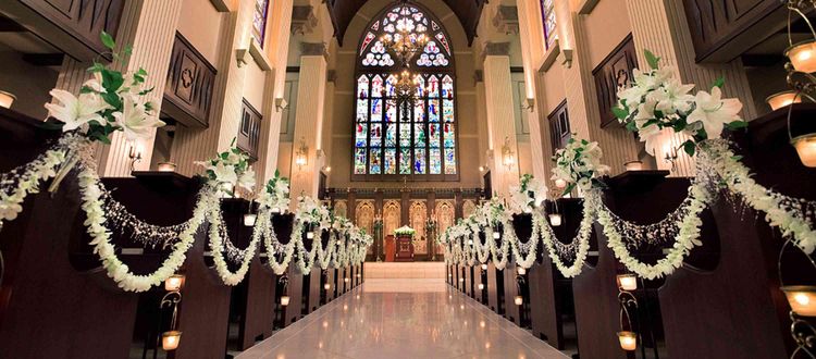 ブルーミントンヒル 歴史ある英国教会から名を受け継いだセント・マーティン大聖堂の画像1